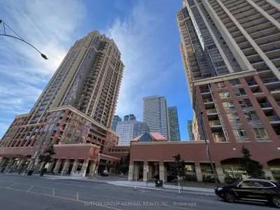 4080 Living Arts Drive 1404, Mississauga, On L5b 4n3