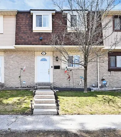 Condo Townhouse in Brampton