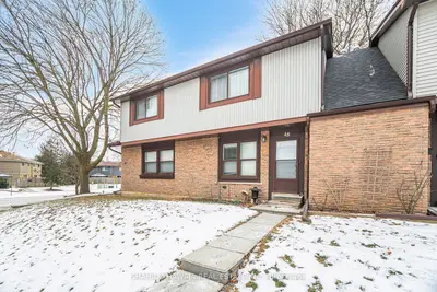 6730 Falconer Drive N 48, Mississauga, On L5n 1l5