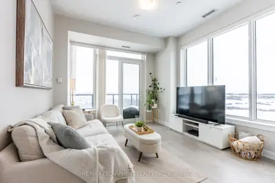 Condo Apartment in Oakville
