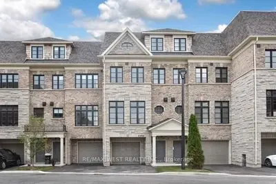 Att/Row/Townhouse in Mississauga