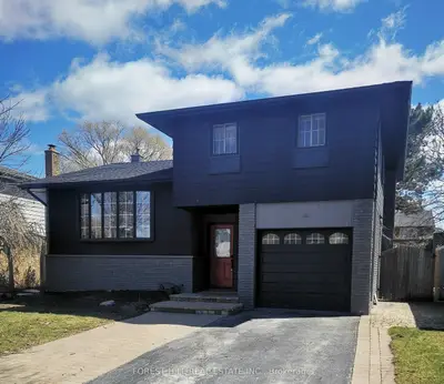 Detached in Oakville