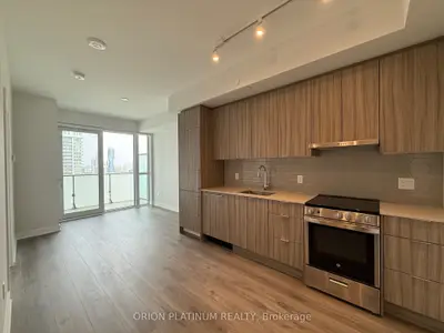 430 Square One Drive 1302, Mississauga, On L5b 3y1