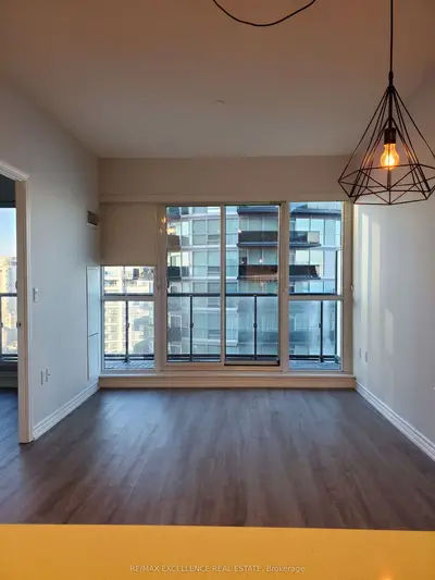 39 Annie Craig Drive 1510, Toronto W06, On M8v 0c5