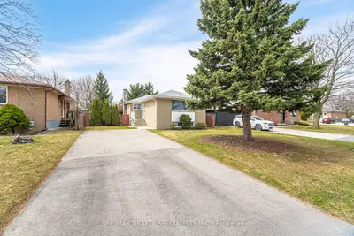 Detached in Brampton