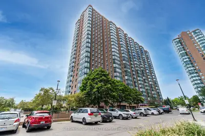 155 Hillcrest Avenue 704, Mississauga, On L5b 3z2