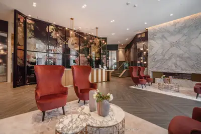 405 Dundas Street W 110, Oakville, On L6m 5p9