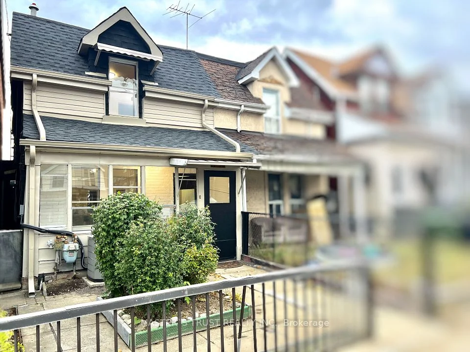 1454 Dufferin Street, Toronto W02, On M6h 3l2