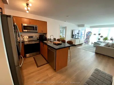 185 Legion Road N 708, Toronto W06, On M8y 0a1