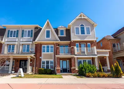 Att/Row/Townhouse in Burlington