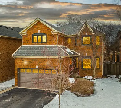 Detached in Oakville