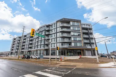 Condo Apartment in Oakville