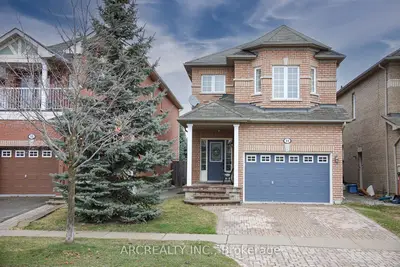 Detached in Halton Hills
