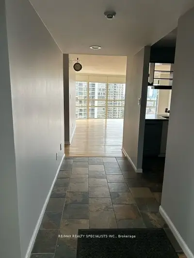 50 Eglinton Avenue W 1506, Mississauga, On L5r 3p5