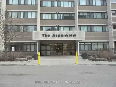 50 Elm Drive E 2001, Mississauga, On L5a 3x2