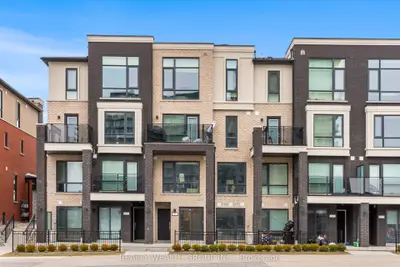 Condo Townhouse in Brampton