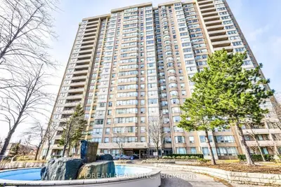 Condo Apartment in Brampton