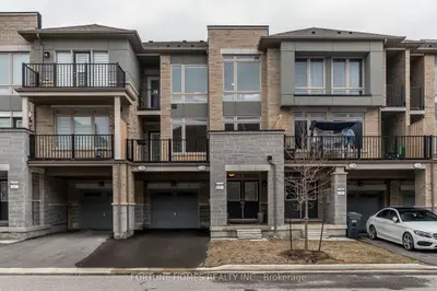 Att/Row/Townhouse in Brampton