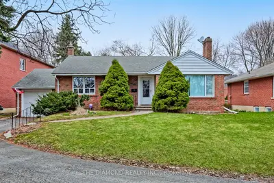 4670 Dundas Street W, Toronto W08, On M9a 1a6