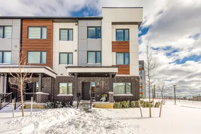86 Kaitting Trail, Oakville, On L6m 4l9