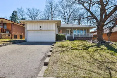 1276 Silver Spear Road, Mississauga, On L4y 2x1