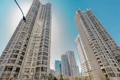 Condo Apartment in Mississauga