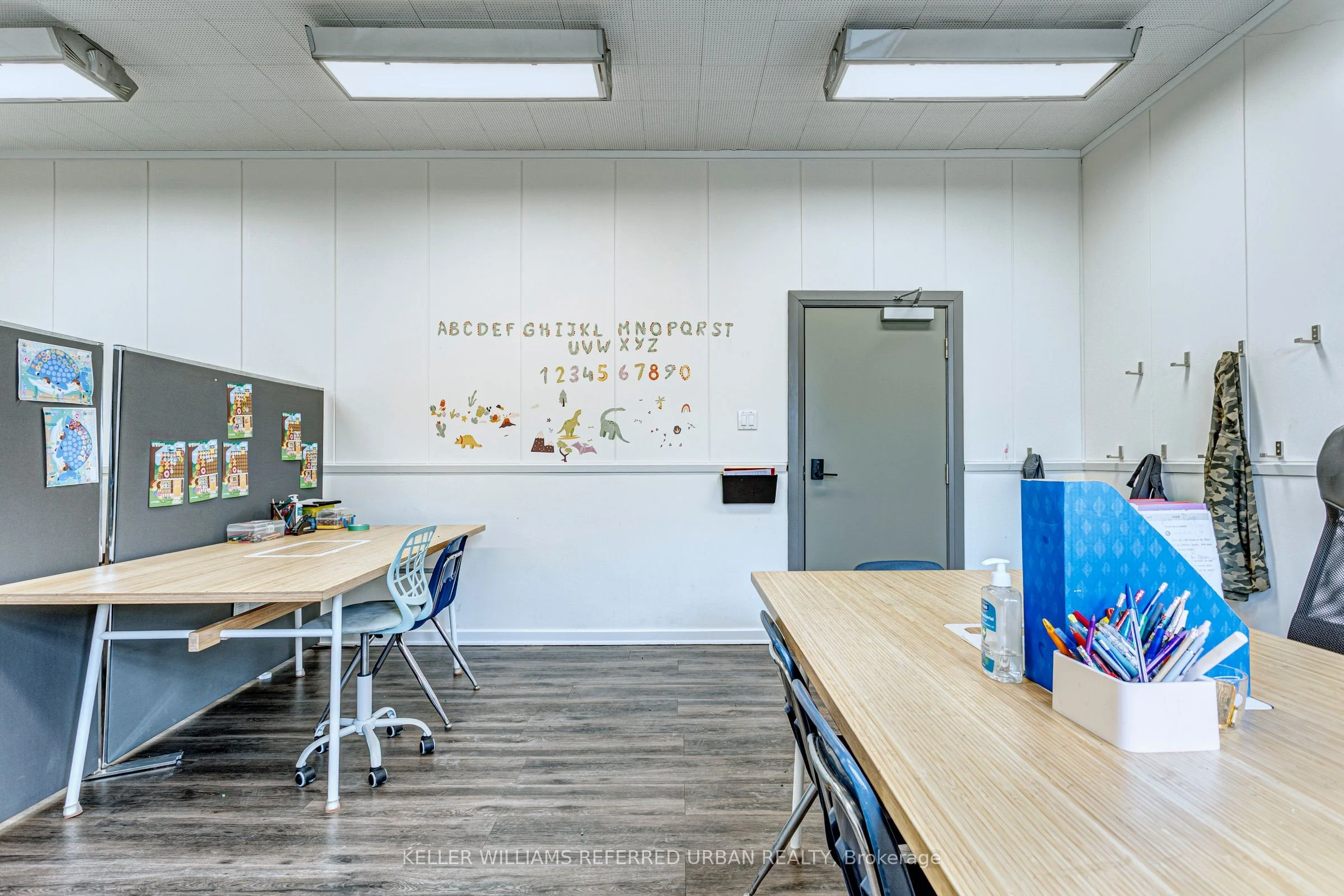 2974 Lake Shore Boulevard W Upper Office + Classroom, Toronto W06, ON M8V 1J9