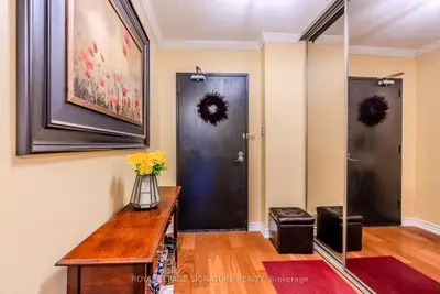 Condo Apartment in Oakville