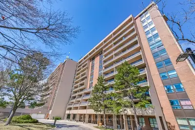 Condo Apartment in Mississauga