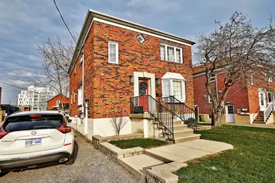 Triplex in Toronto