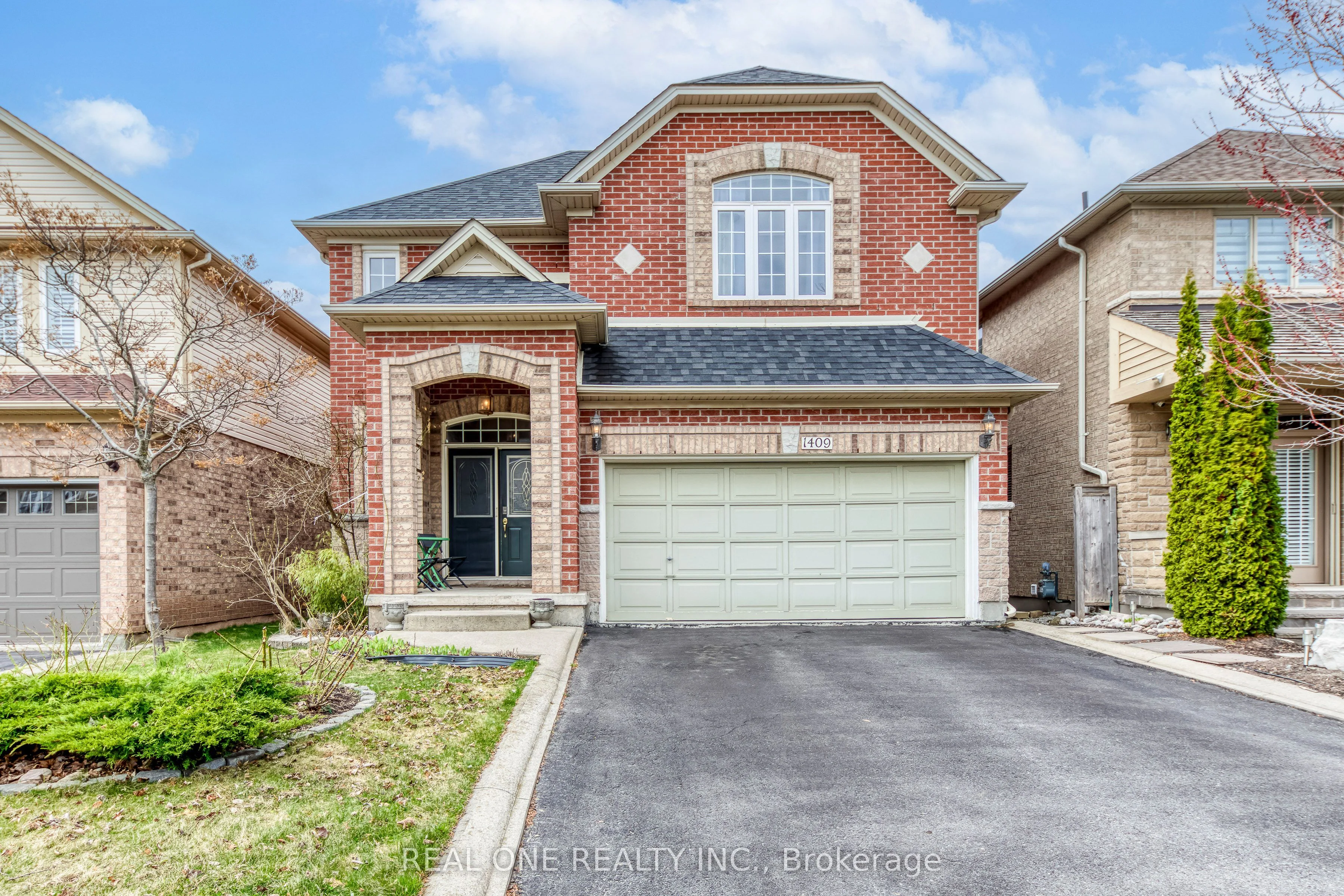 1409 Gulledge Trail, Oakville, On L6m 3z9