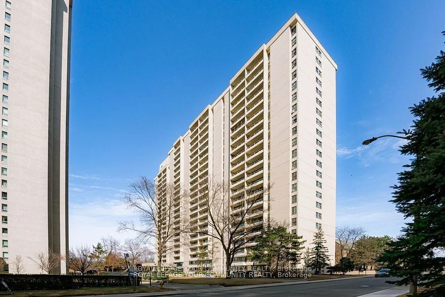 360 Ridelle Avenue 106, Toronto W04, ON M6B 1K1