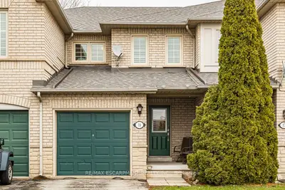 Common Element Condo in Burlington