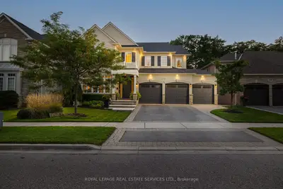 Detached in Oakville