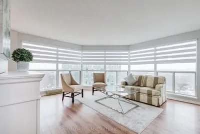 2177 Burnhamthorpe Road W 1309, Mississauga, On L5l 5p9