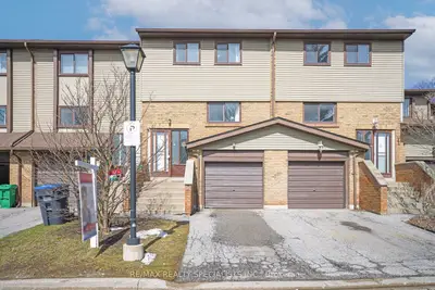Condo Townhouse in Brampton