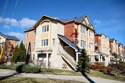 3985 Eglinton Avenue W 23, Mississauga, On L5m 0e8