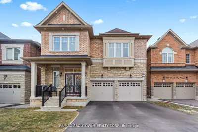 Detached in Oakville
