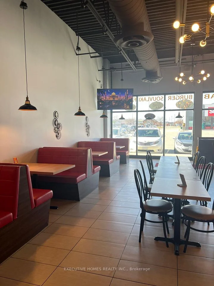 2501 Hampshire Gate 2A, Oakville, ON L6H 6C8