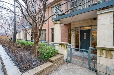 330 Princess Royal Drive 107, Mississauga, On L5b 4p7