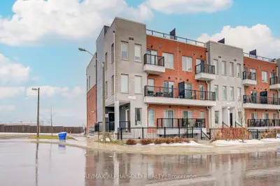 Condo Townhouse in Toronto