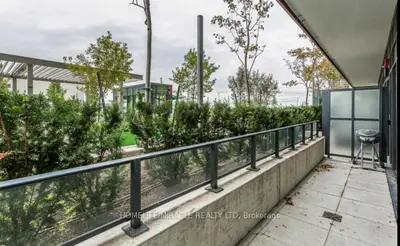30 Shore Breeze Drive 526, Toronto W06, On M8v 0j1