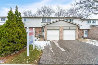 6779 Glen Erin Drive 56, Mississauga, On L5n 2c1