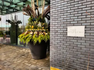2450 Old Bronte Road 527, Oakville, On L6m 5p6