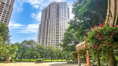 Condo Apartment in Mississauga