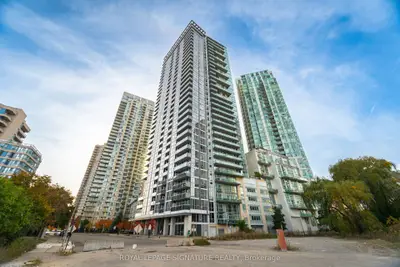 Condo Apartment in Mississauga