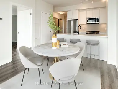 430 Square One Drive 2203, Mississauga, On L5b 3y1