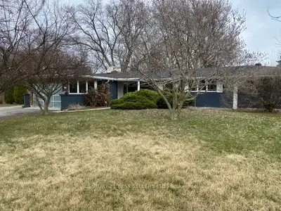 230 South Service Road, Mississauga, On L5g 2s1