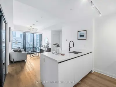 Condo Apartment in Mississauga