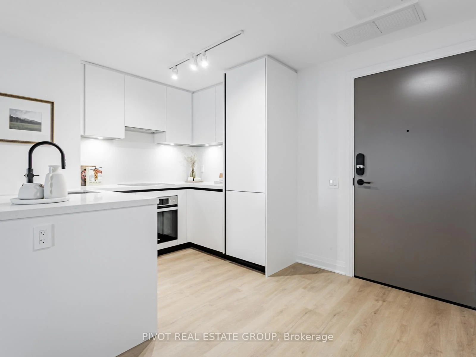 4023 The Exchange 1003, Mississauga, ON L5B 0N4